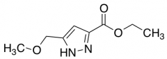 Ethyl 5-(methoxymethyl)-1H-pyrazole-3-carboxylate